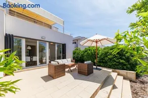Sunny Side Escape by Belmont Realty - Image 2