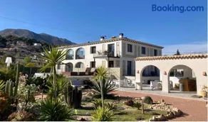 Villa Hoy - Image 1
