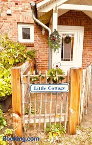 Little Cottage - Image 3