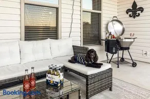 3 Kings Pet-Friendly Near Golf & Business Hub - Image 1