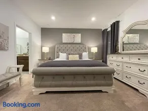 6 Bedroom Desert Retreat - Image 3