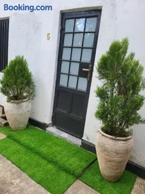 Serene Garden Studio with private backyard Kiambu Rd - Image 2