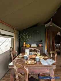 Black Pig Retreats Luxury Glamping - Image 5