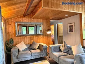 Snowdrop 14 - Dog Friendly - Hot tub--Tenby-Pendine - Image 5