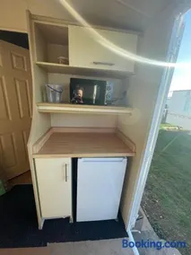 Colins Caravan 8berth - Image 2