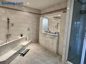Magnifique appartement avec terrasse et piscine - Image 5