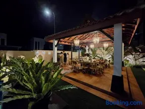 DesaruTropInnCorner BBQHut LuxPool Hoops&KTVPartyON - Image 1