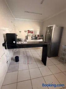 Casa com Piscina e Churrasqueira em Bertioga - Image 5