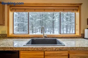 13 Elk Lane - Image 1