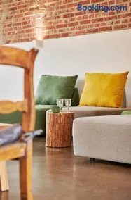 re~barn - Modern Country Stay - Image 2