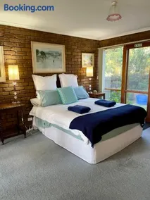 Bluff House - Image 4