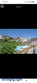 Villa apta para familias con terraza, barbacoa y piscina | Vistas a la montaña | Acepta mascotas - Image 2