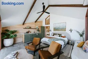 Oak Studio at Kavillo - Image 1