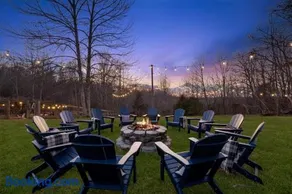 Cedar Peak - Pool Hot Tub & Gym Sleeps 24 - Image 2