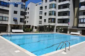 Apartamentos Zarautz Playa2, con piscina y garaje - Image 1