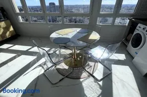 Nice Apartment with amazing view of Paris Parking - Image 3