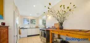 Hillview Farm Milton - Where the Country meets the Sea! - Image 3