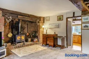 4 Bed in Burwash Common oc-b34866 - Image 3