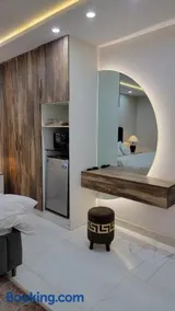 Regency Crown Hotel - Image 2