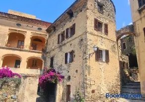 Appartement médiéval au cœur du village de Lama - Image 1