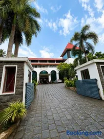 Hotel Xavier's Avenue - Image 2