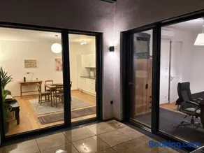 Erdgeschosswohnung mit Garage und Innenhof - westliches Wien - Image 3