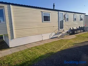 Trecco Bay Cwtch Caravan - Image 2