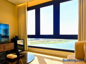 Luxury Suite Sea View With Smart Entry - Image 5