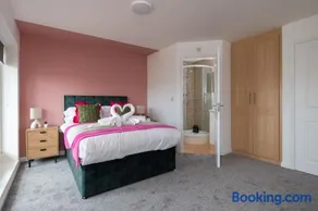 Spacious 5Bedroom Stay - Great for Groups - Image 3