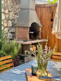 Lavender House - Image 2