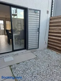 HERMOSO DUPLEX con COCHERA - Image 1