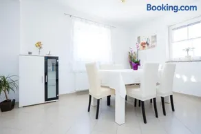Apartmani Sandra Malinska - Image 2