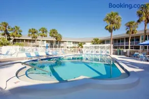 Lido Beach Retreat - Image 4