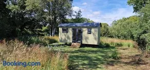 Apple Orchard Shepherd Huts - Image 4