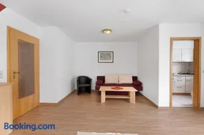 Simplistic Apartment in Bad Dürrheim with Garden & Balcony - Image 4