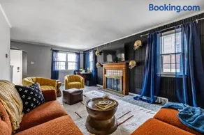 Eclectic 4Bed with BBQ-Firepit-Games-secretGarden & 7 mile to Downtown - Image 4