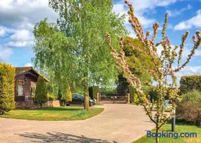 Hollybrook Lodges - Image 2