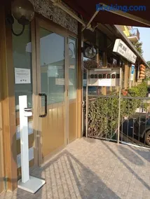 Airport Boulevard Guesthouse - Image 2