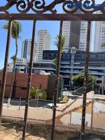 Casa en zona dorada - Image 1