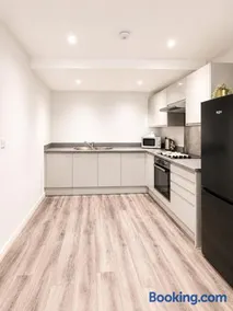 Modern 1 Bedroom Apartment, Prime Location in Liverpool City Centre - Image 4