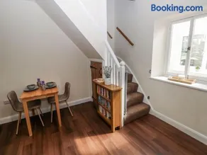 Cosy Cottage, River Wye, Near Builth Wells - Image 2