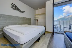 Campione Univela Rooms & Beds - Private Beach - Image 2