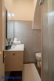 The Luxury Roma Amor - Image 2
