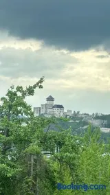 Royal Castle View -Free Private Parking - Image 4