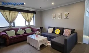 Immaculate Quiet Home with Pool and Gym Ideal for Great Ocean Road Stopover - Image 5