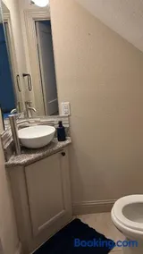 Cozy Blissful 2BR Near Downtown Houston & Med Center - Image 3