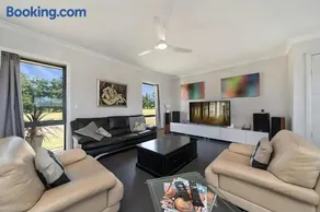 Whispering Pines Lodge - Image 5