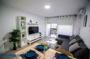 Apartamento con balcón cerca María Zambrano - Image 1