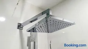 Family Modern walkout Basement wSauna Indoor Fireplace Wifi - Image 4