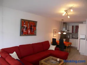Voll ausgestattetes Ferienhaus mit Sauna und Pool - Image 2